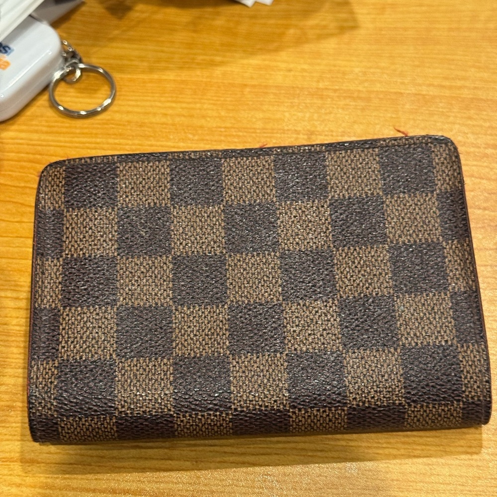 Louis Vuitton Damier Ebene Wallet - Picture 2 of 10